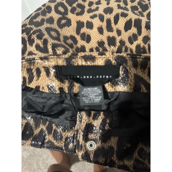 Know One Cares Women's Animal Print Mini Skirt Size M Multicolor - Picture 7 of 7